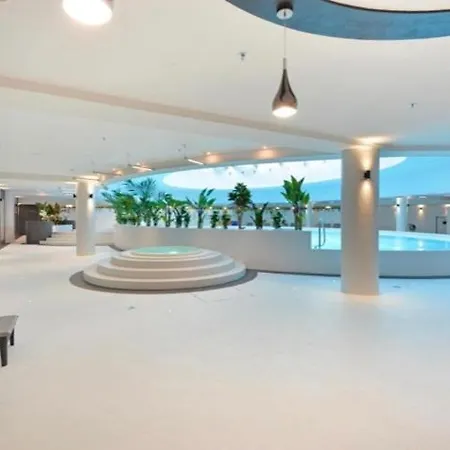 1hanza Tower Blue Spa & Pool Stettin