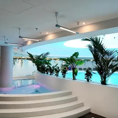 Lejlighed 1hanza Tower Blue Spa & Pool