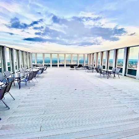 1hanza Tower Blue Spa & Pool *